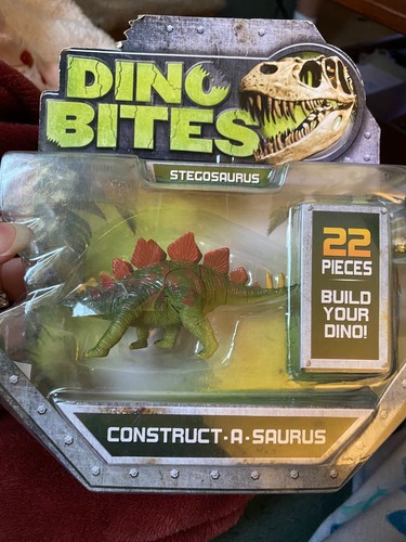 Dino Bites Stegosaurus- 22 Piece Dinosaur New - 第 1/1 張圖片