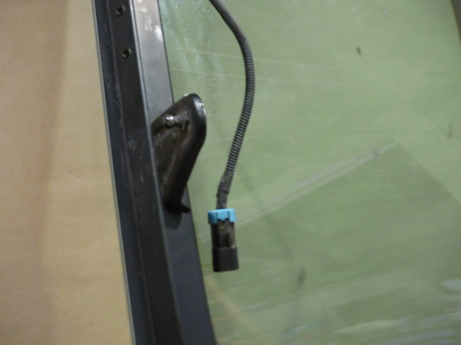 Ferrari 458 Italia  - Rear Deck Lid - Scratches On Glass - P/N 81281611