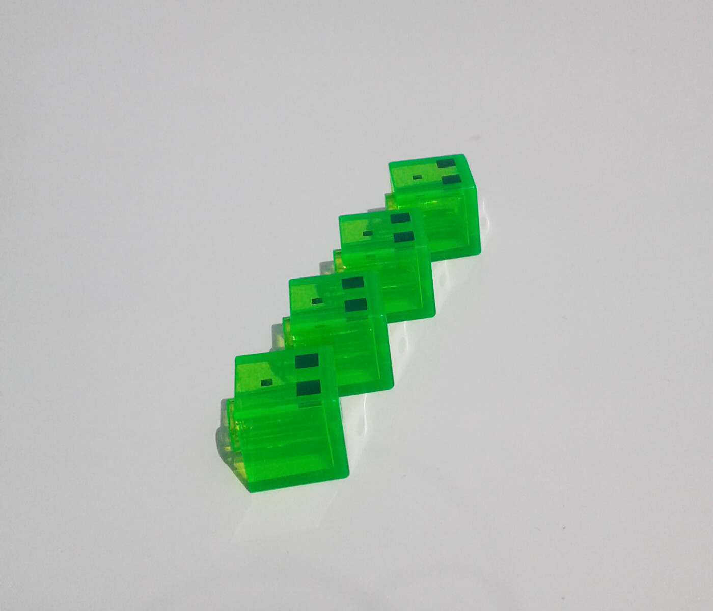 Lego Minecraft Slimes Set of 3 Mini Slime Cubes Heads - 21240