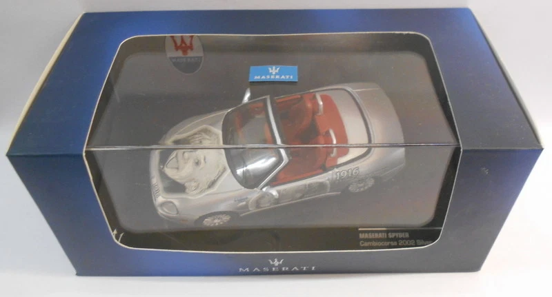 Ixo escala 1/43 MOC054 MASERATI SPYDER CAMBIOCORSA 2002 PLATA Foto 3 de 3