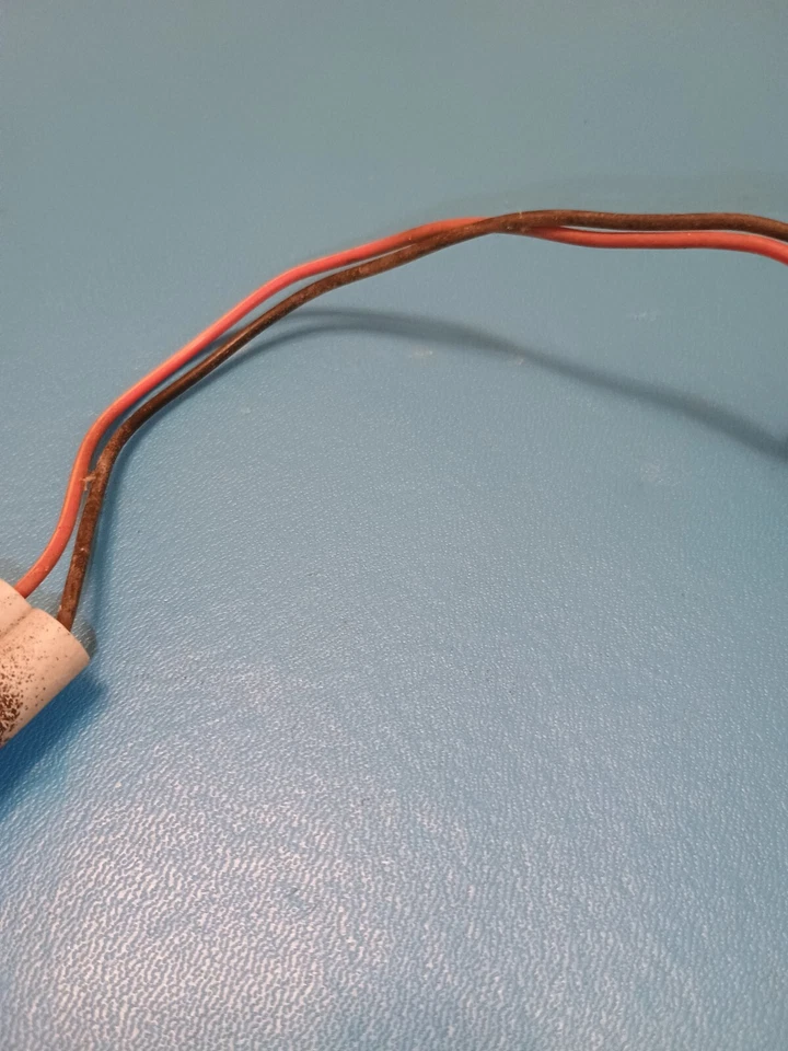 1992 Geo Metro Convertible Turn Signal Corner Light Wire Harness Connector Pass - Image 4 of 4