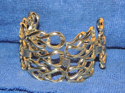 Wide Bracelet 6.75''x 2'' Sarah Coventry gold tone goldtone chunky gaudy link-loop