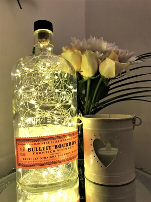 Bulleit Bourbon Flaschenlicht, 100 Lichter, Original Top, warmweiß