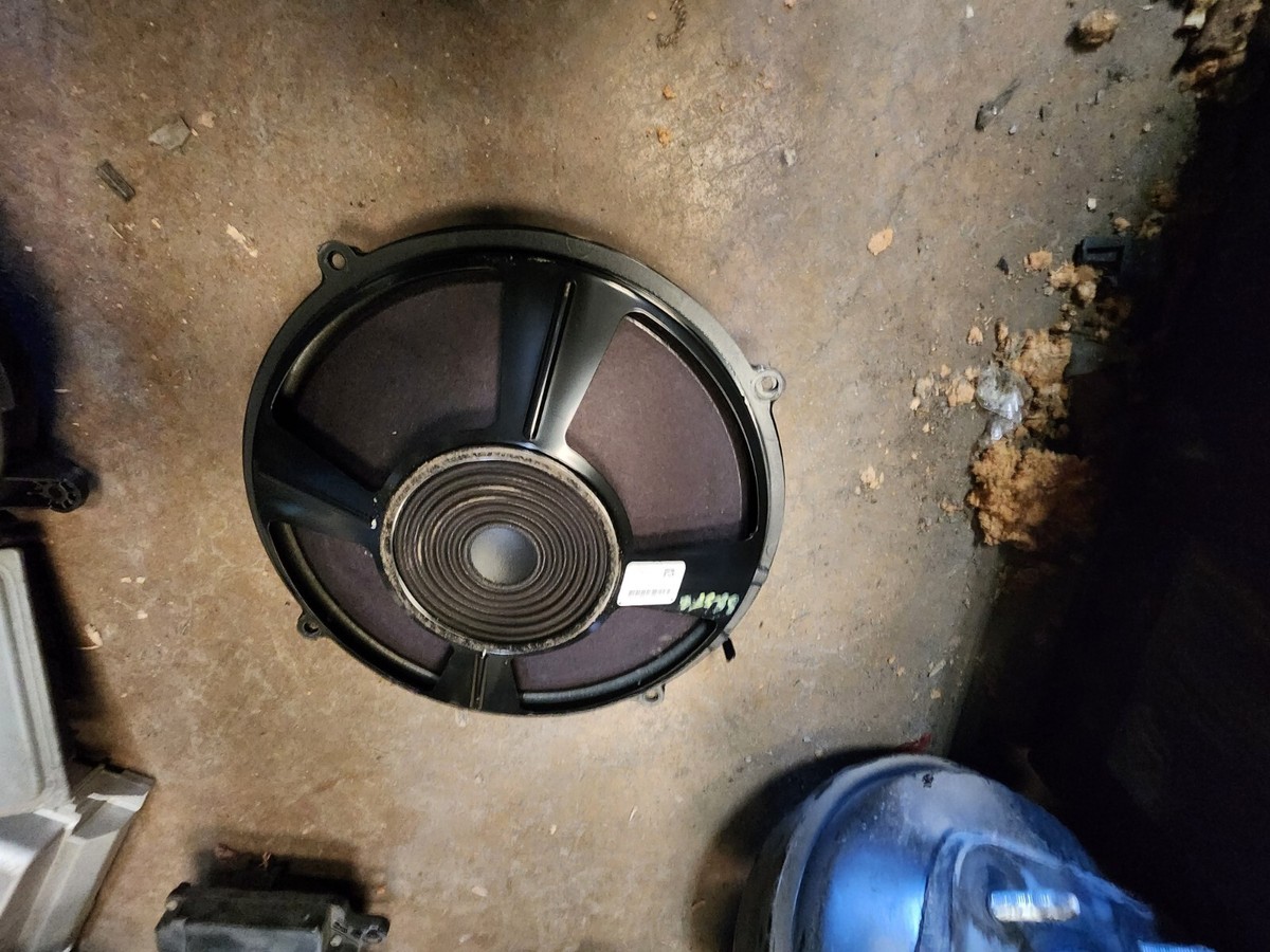 2005-2008 CADILLAC STS REAR DECK BOSE SPEAKER 25725735