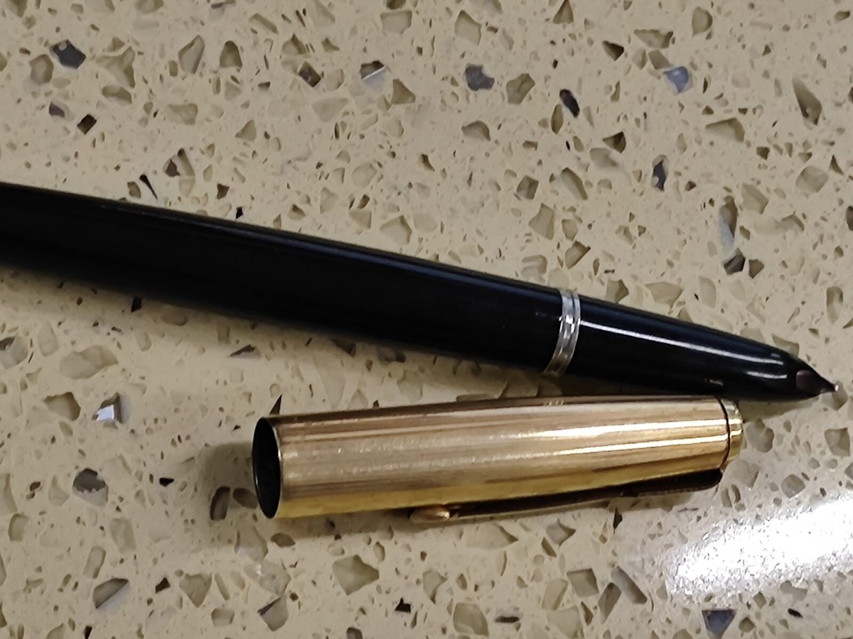 Parker 51 Fountain Pen 1/10 12k Gold Filled, 14k NIB Black /Gold