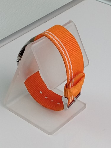 Armbanduhr orange & weiß gestreift Schnallenband rundes Zifferblatt silberfarben - Bild 5 von 20