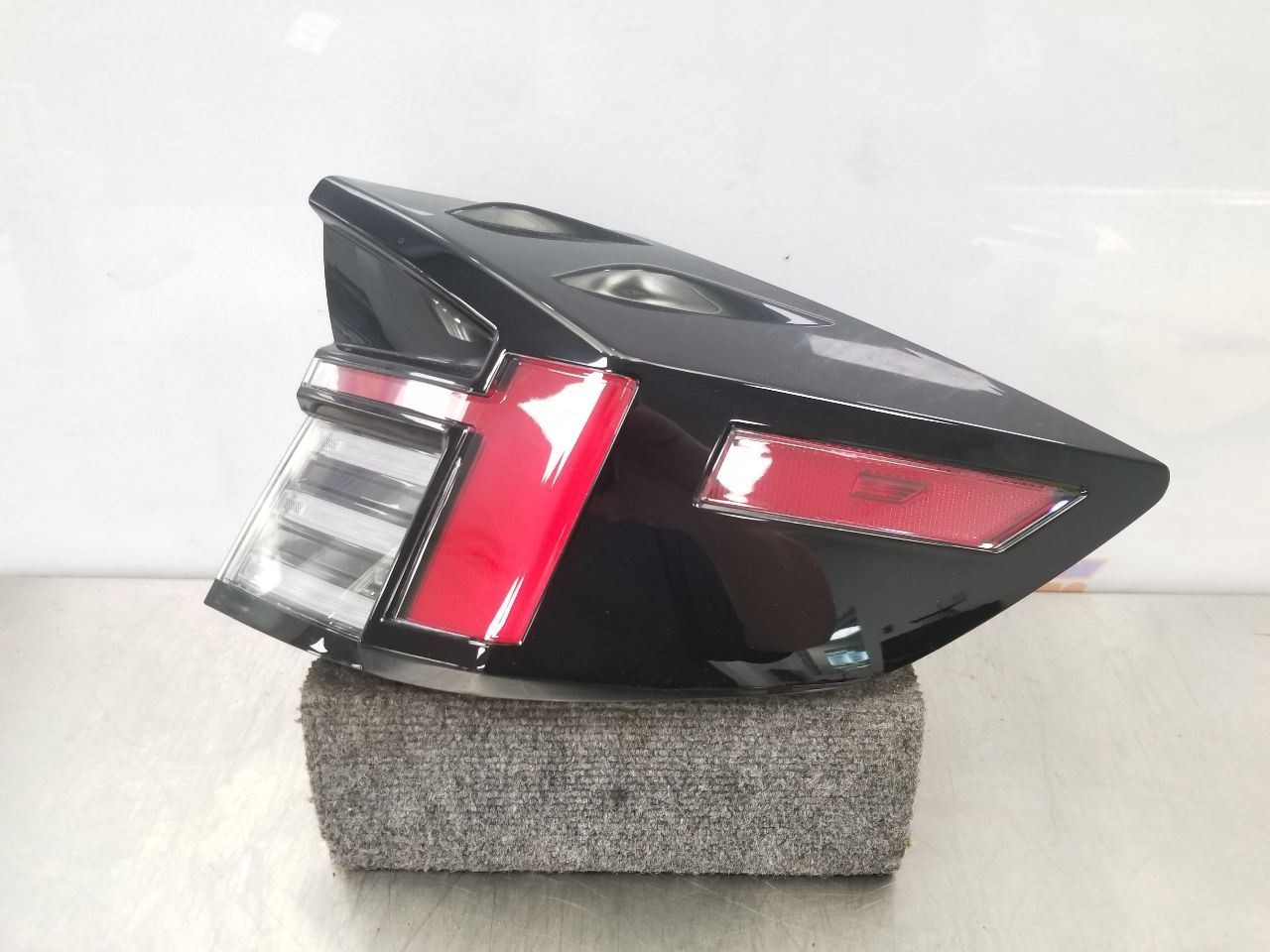 24 HYUNDAI SONATA FWD N LINE 2.5L TAIL LIGHT PASSENGER RIGHT QUARTER PANEL OEM