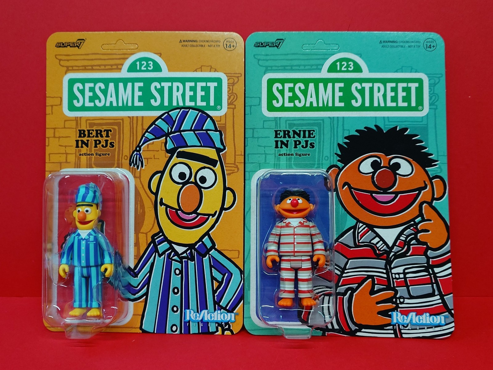 Sesame Street Super 7 ReAction Bert & Ernie In PJ's Action Figures