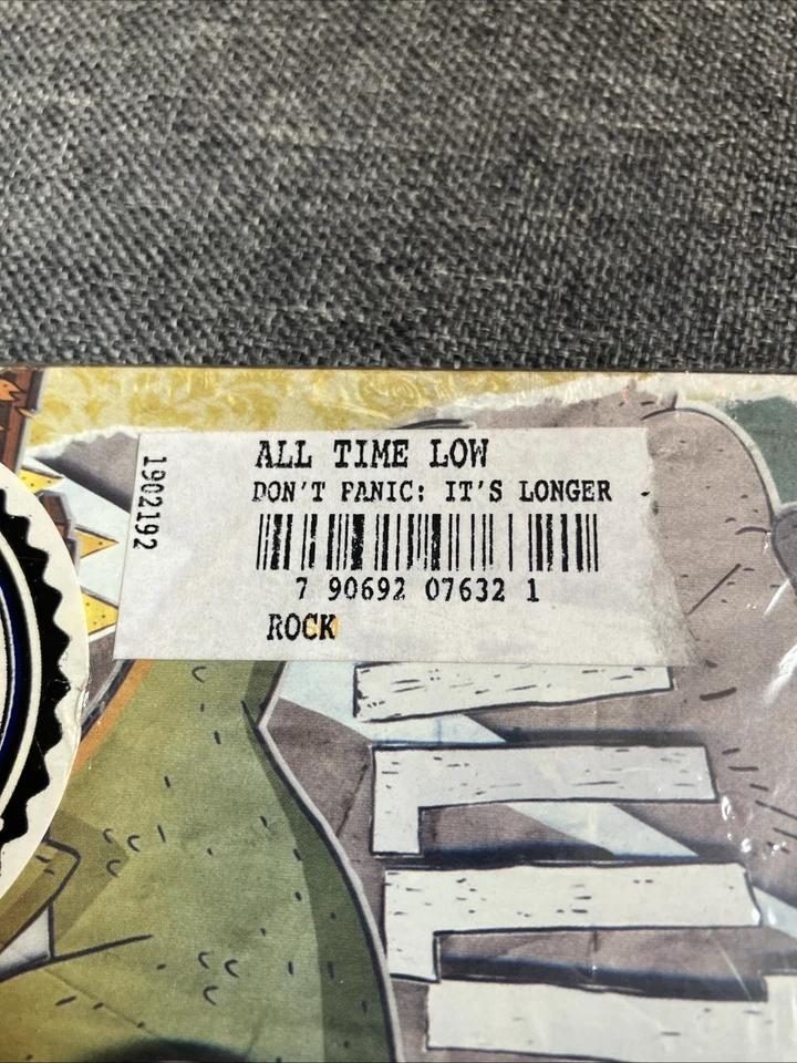(3510 OF 15000) ALL TIME LOW DONT PANIC ITS LONGER NOW RARE LIMITED EDITION OOP - Image 4 of 4