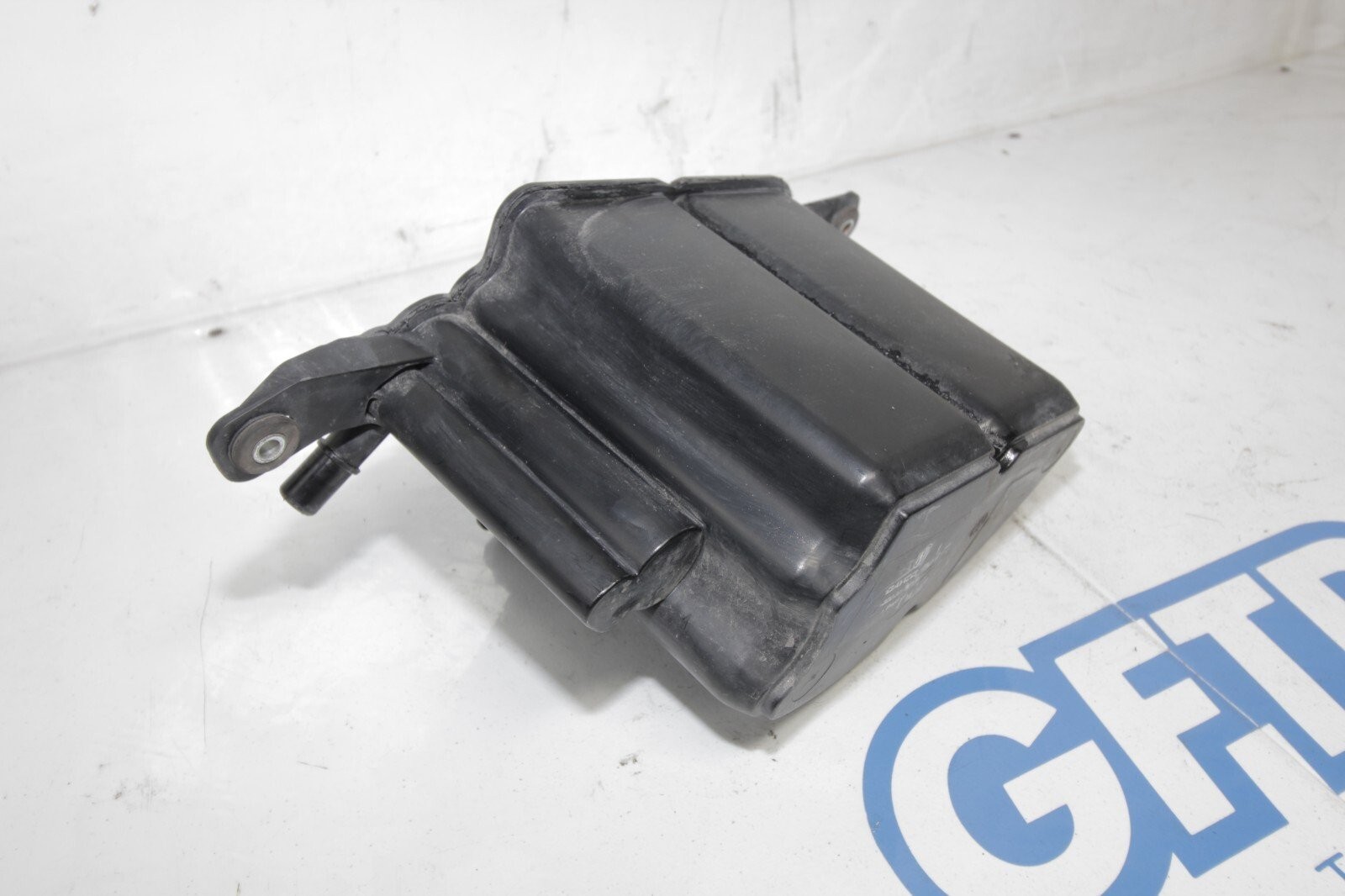 Audi R8 2008-2013 Evap canister Charcoal P/N 3D0201801F
