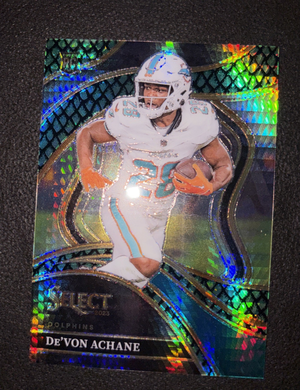 2023 Panini Select - Club Level De'Von Achane #274 Dragon Scale Prizm /70 (RC)