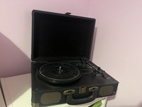 Portable Suitcase Record Player / Vinyl Player