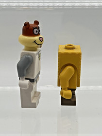 Lego minifigure Spongebob Square pants Sandy Cheeks part of set #3816 lot of 2