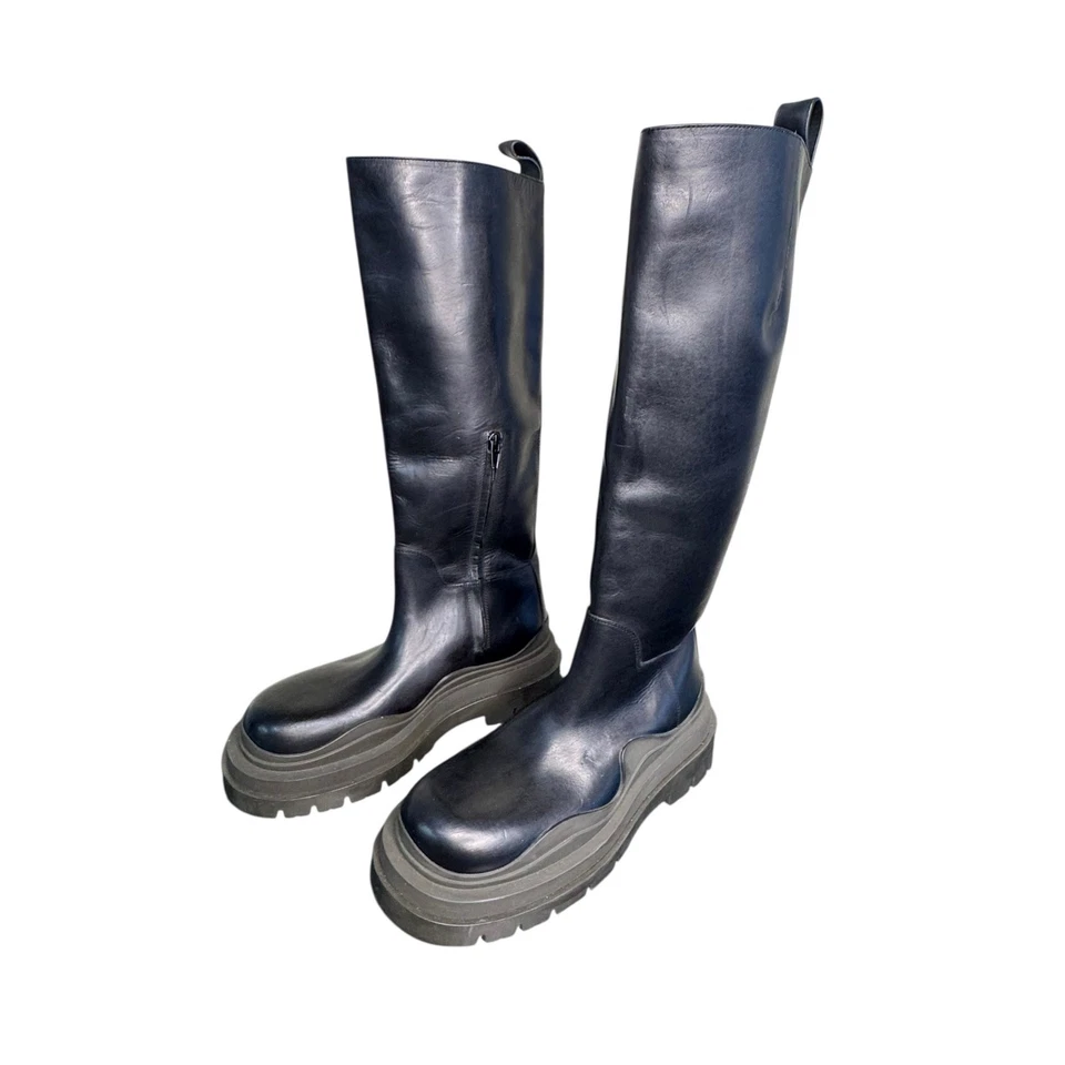 Bottega Veneta NWOB Black Tire Tall Lug Sole Boots Size 40 - Image 3 of 4