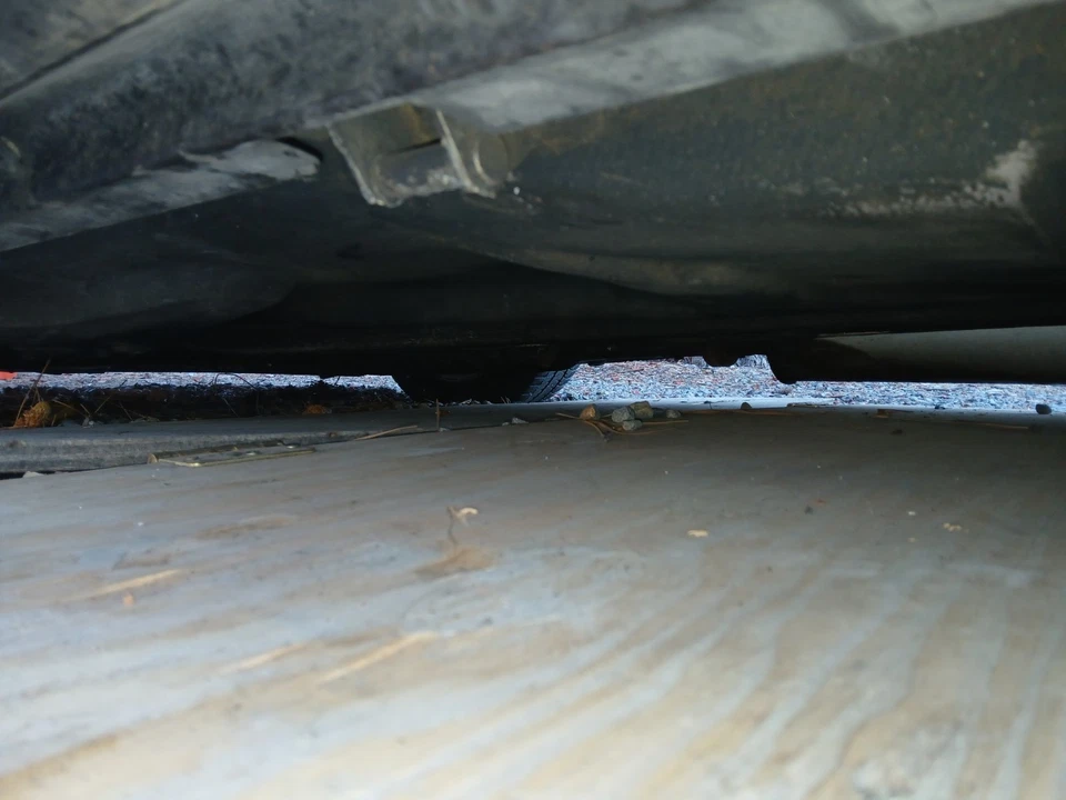 2001 VOLVO V70 XC SISTEMA COMPLETO DE EXAUSTÃO DE ESTOQUE PARA VENDA (NÃO INCLUINDO DOWNPIPE) - Imagem 4 de 4