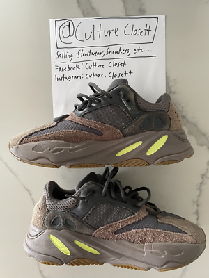 yeezy 700 mauve v1