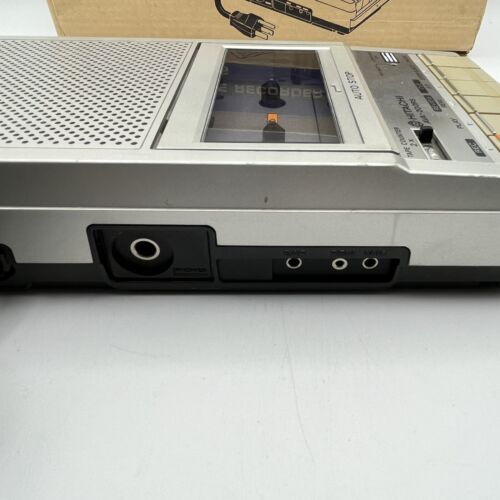 Hitachi Cassette Grabadora Reproductor de Cinta - AVA-200RS - Piezas o Reparación - Imagen 11 de 16
