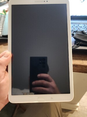SAMSUNG Galaxy Tab A SM-P580 10.1-Inch 16GB Wi-Fi Tablet - White