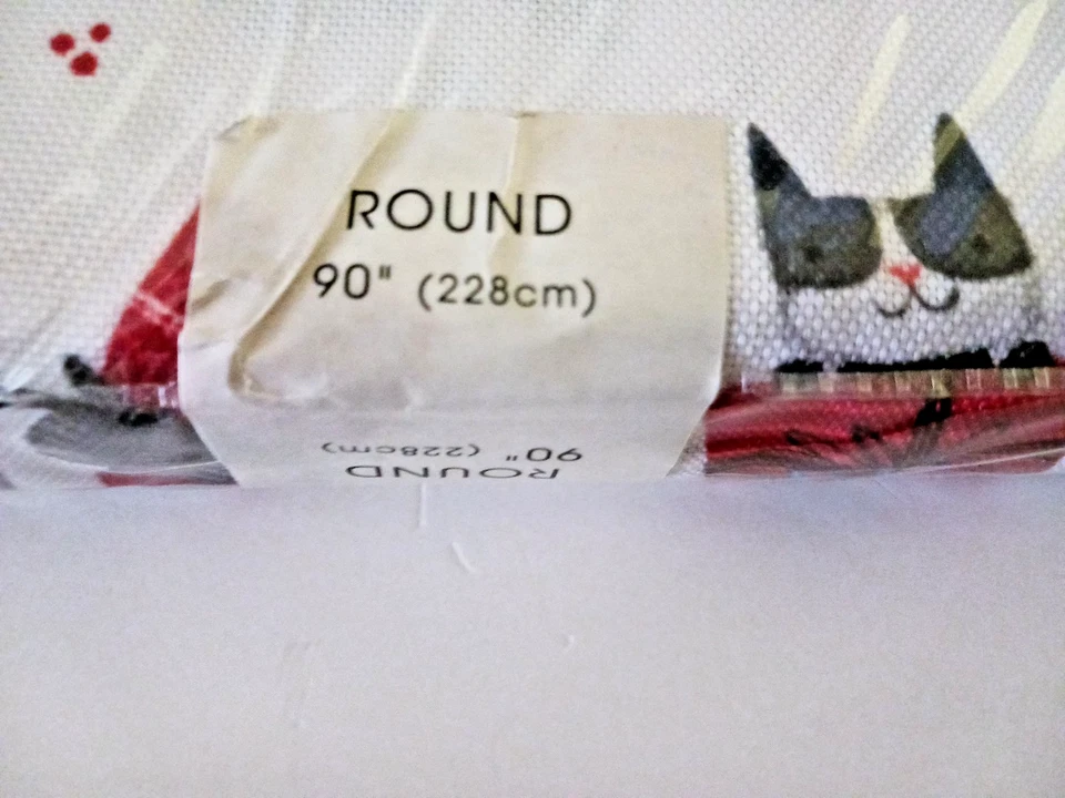 Cynthia Rowley New York 90” Round Tablecloth- Cats In Hats On Presents - Image 4 of 4