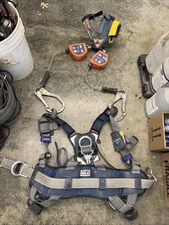 3M DBI-SALA ExoFit NEX Safety Harness With Dual Self-Retracting Lifeline Size M