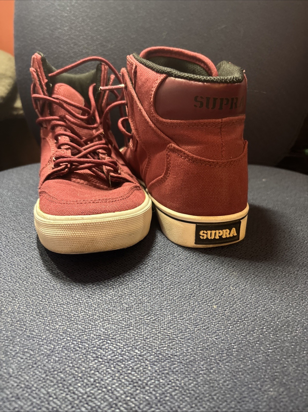 Supra S11222K Kids BURGANDY Skateboarding Shoe Hi-Top Skate Sneaker US 5