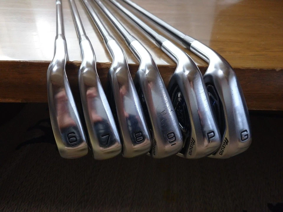 Mizuno JPX 825 FORGED Iron Set 6pc 6-Pw,Gw JPX MI200 Regular Flex Carbon LH - Image 3 of 4