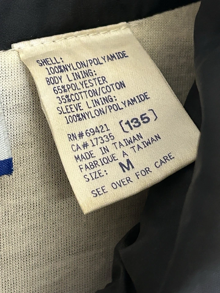 Chaqueta cortavientos Reebok vintage talla mediana color ciruela púrpura Foto 3 de 4