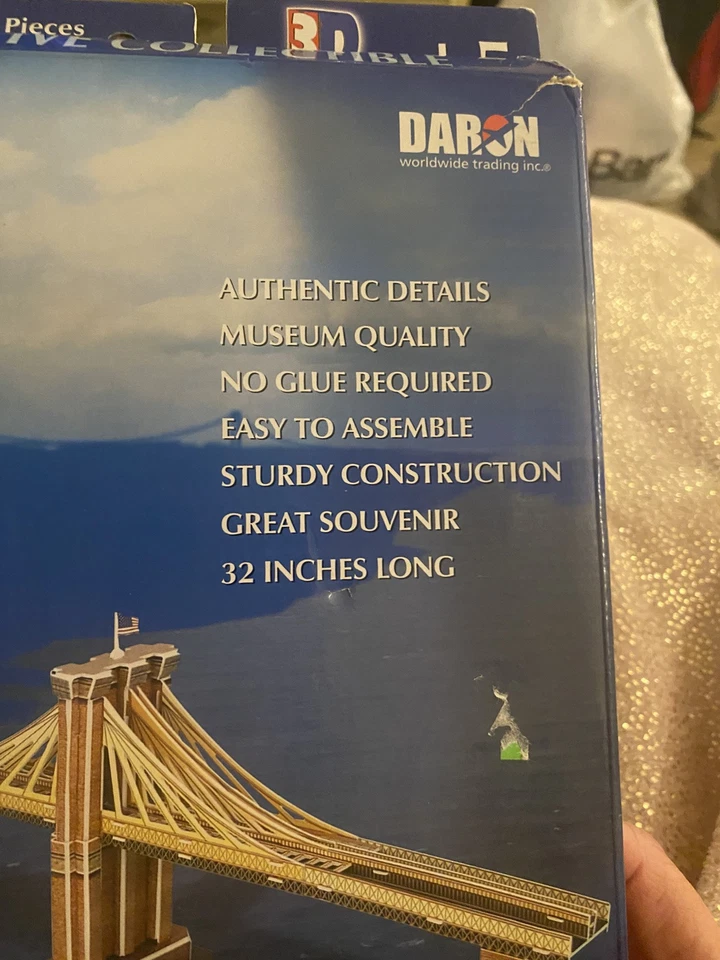 DARON 3D Brooklyn Bridge 64 Pieces Model New In Box 32 Inches Long - Image 2 of 4