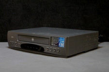 Working General Electric GE VG2000 VHS HQ VCR Player - No Remote