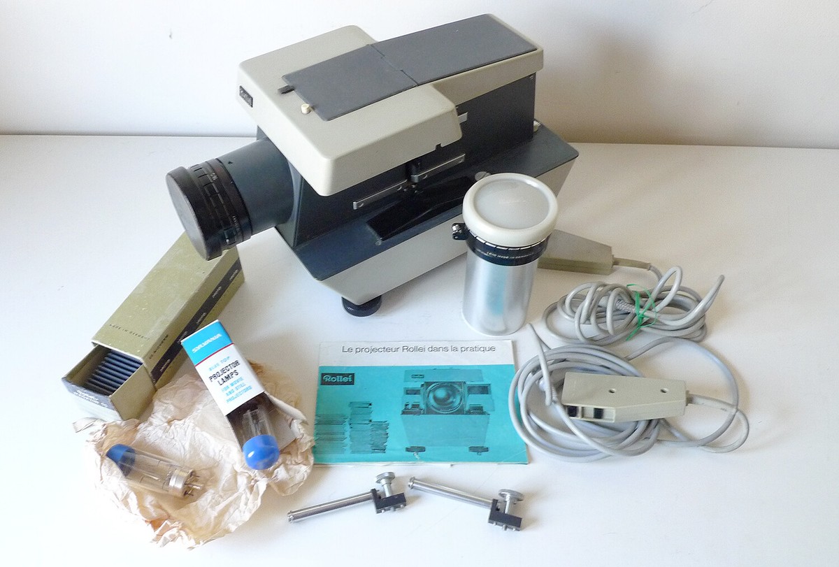 Vieux Projecteur De Diapositives Photo stock - Image du classique, présentation: 163996004