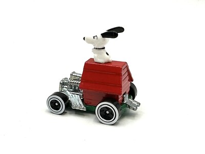 Loose Hot Wheels Snoopy Red Dog House Custom Plastic Wheel Swap w
