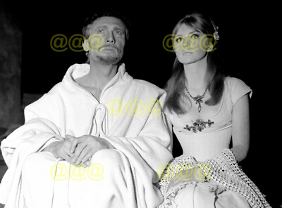 Foto - Jane Asher & Laurence Harvey proben ''The Winter's Tale'', London, 1966