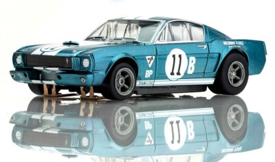 AFX Mega G+ 1965 Shelby GT350R Mustang #11 Mark Donohue HO Slot