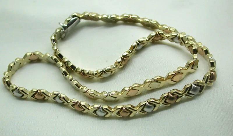 9 carat hotsell gold necklace price