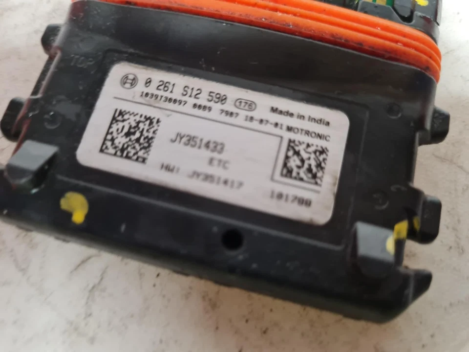 Husqvarna Svartpilen 401 Steuergerät 2019 - Bild 3 von 4