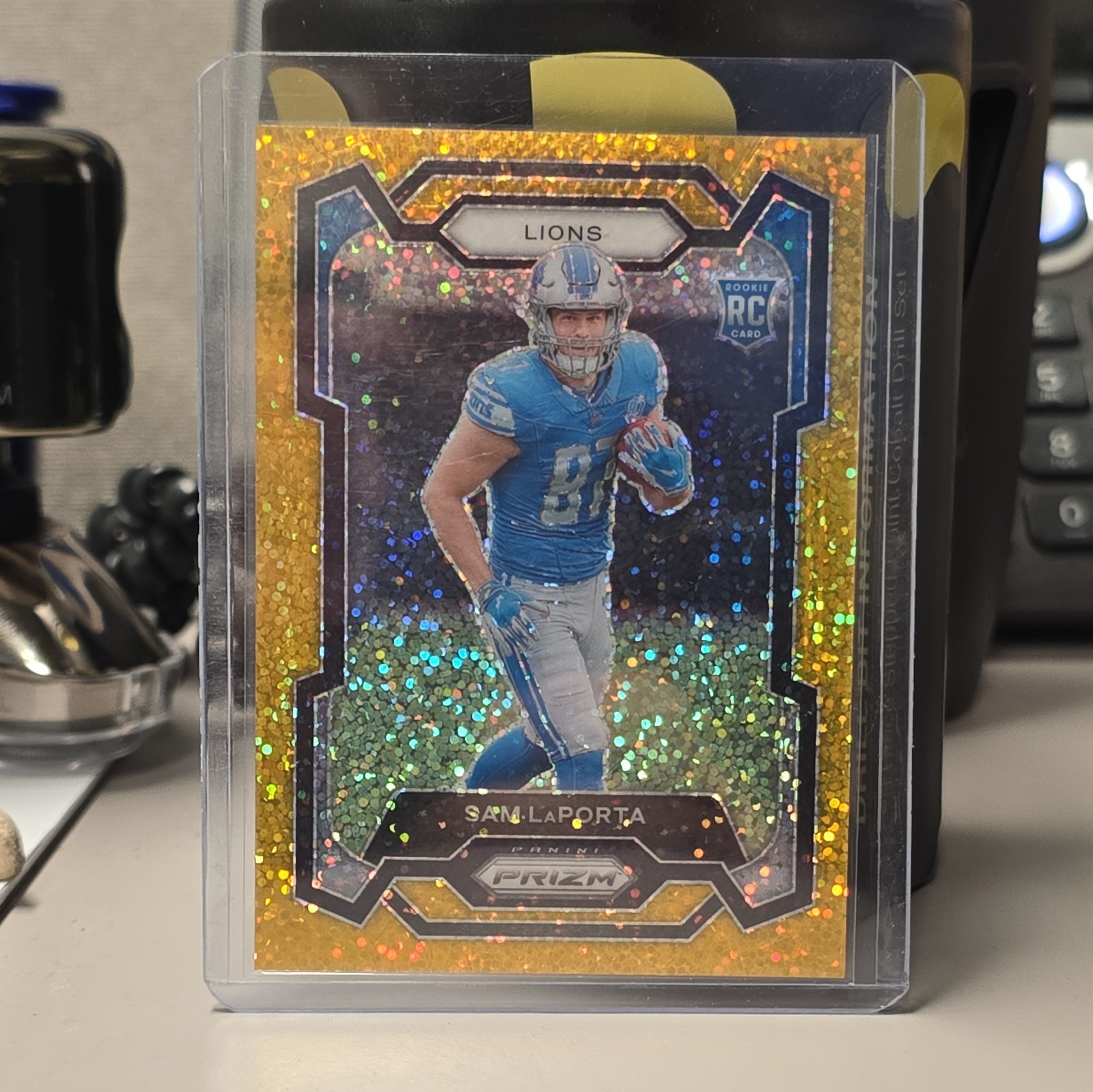 2023 Panini Prizm - Rookies Sam LaPorta #332 Gold Sparkle Prizm 15/24 (RC)