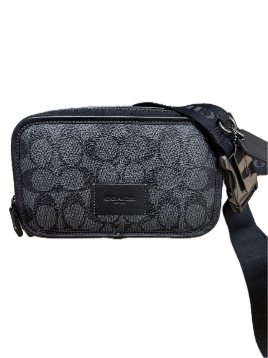 COACH Black Shoulder Bag for Men in Excellent Pre-Owned Condition