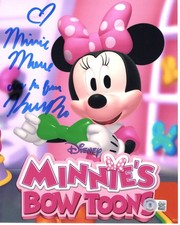 Kaitlyn Robrock signed 8x10 Photo Disney Minnie Mouse Minnie's Bow Toons