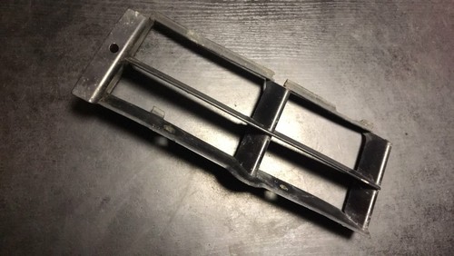 BMW 5er E39 STOßSTANGE GITTER ZIERLEISTE ABDECKUNG VORNE LINKS 8176179