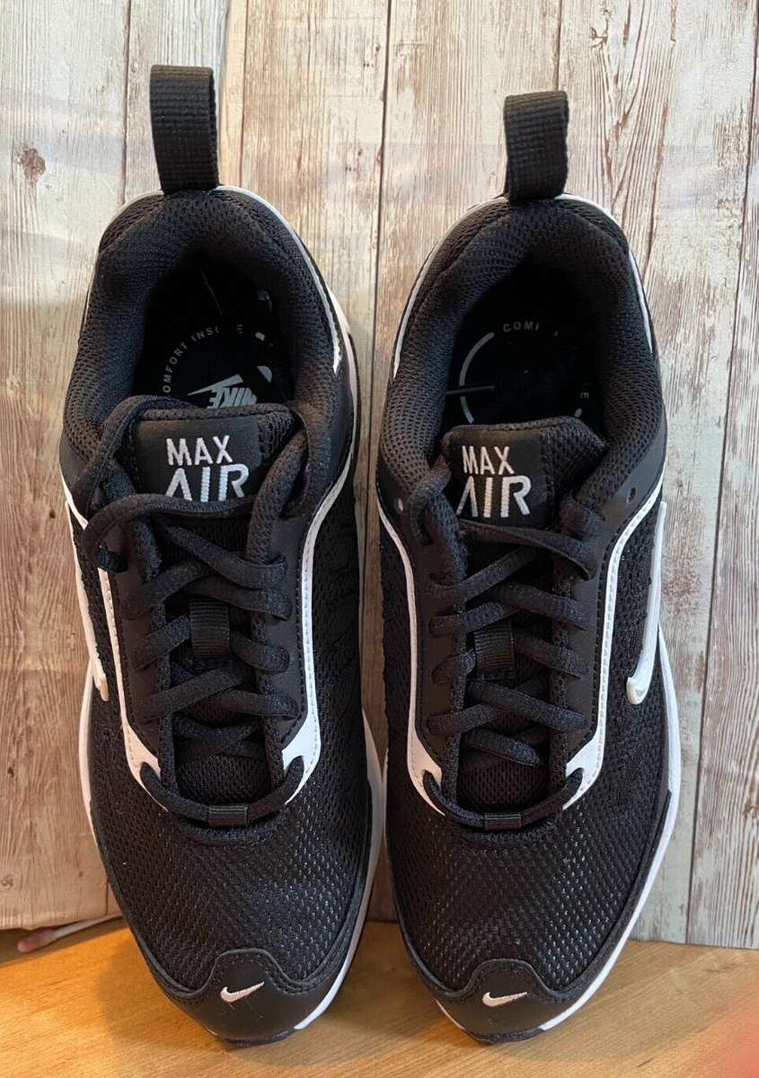 Nike Womens SZ 6 Air Max AP Black White Casual Lifestyle