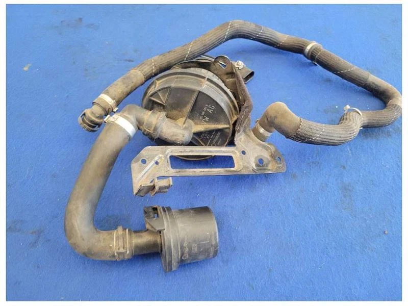 Audi R8 V10 2014 cupé bomba de inyección de aire manguera 2136 Foto 4 de 4