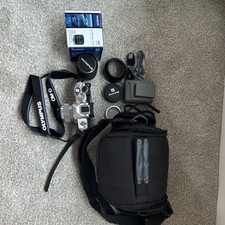 Olympus OM-D E-M10 Micro 4:3 Silver w/ 45mm f/1.8  9-18mm f4.0-5.6 Lenses