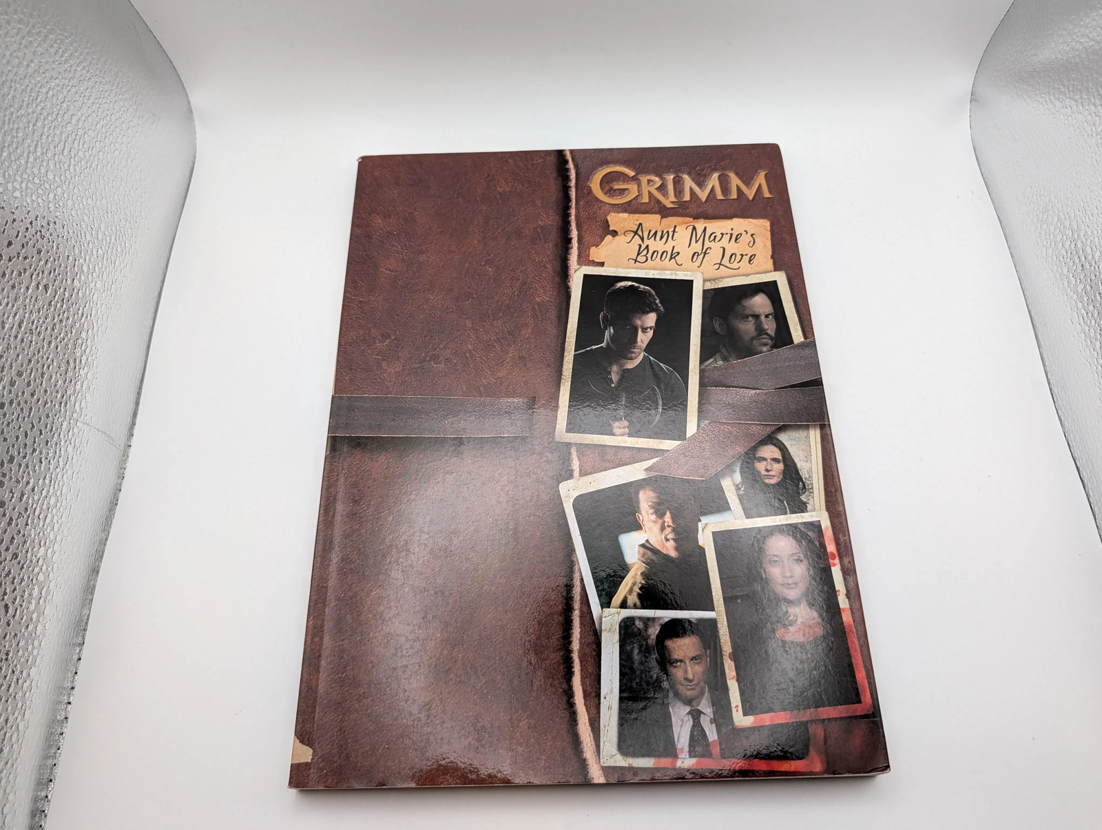 Grimm: Aunt Marie's Book of Lore