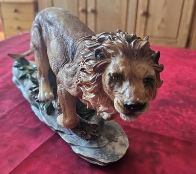  grosse Löwenfigur aus Resin  Deko Skulptur Massiv 