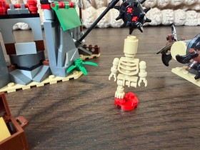 LEGO NINJAGO: Mountain Shrine (2254) - 99% Complete + FIGS + Instructions