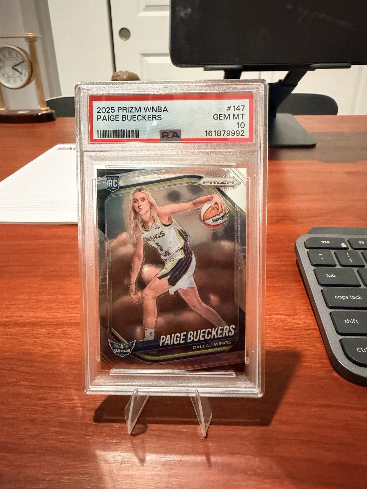 2025 Panini Prizm WNBA Rookie Variation #147 Paige Bueckers PSA 10 (RC)