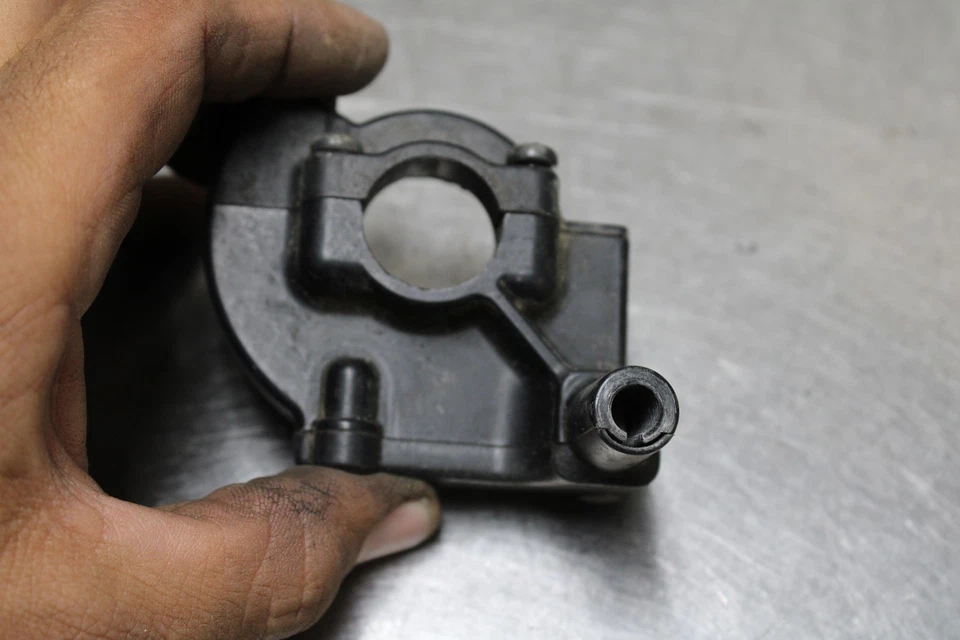 01-13 KAWASAKI KX85 THROTTLE CABLE LINE HOUSING GUIDE Foto 3 de 4