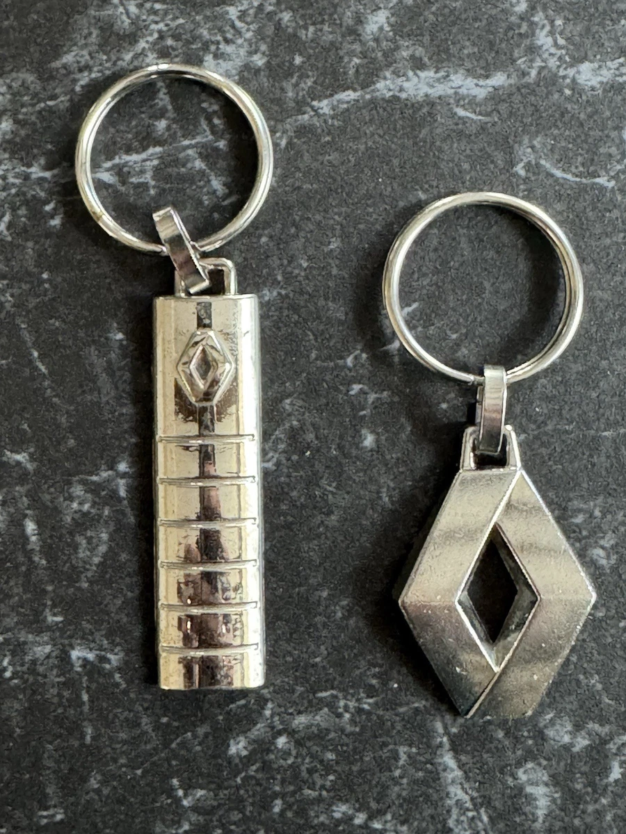 Lot De 2 Porte-clés Renault + 1 En Cadeau - Vente Au Personnel - Occasion Très Bon état