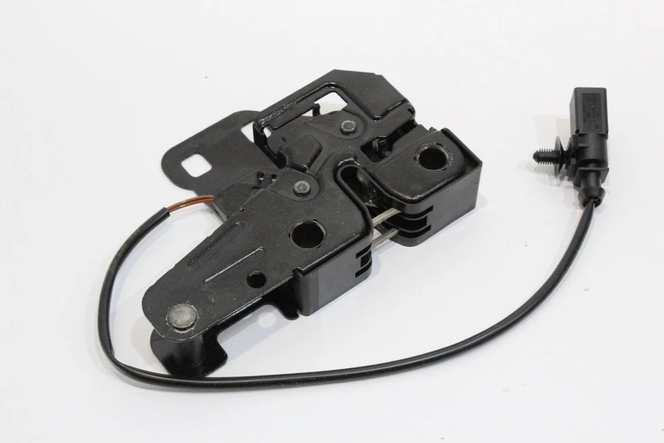 8e0823509d Serrure Motorhauben Audi A4 avant (8e) 353684
