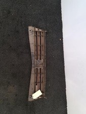 Calandre Peugeot 205